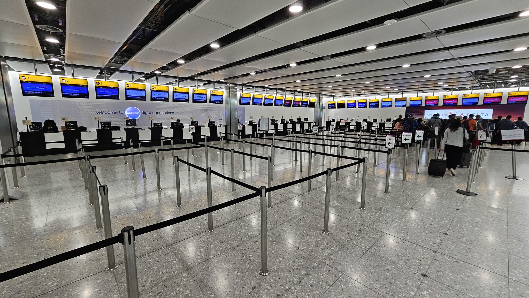 The airline ticket counter at T3 airside