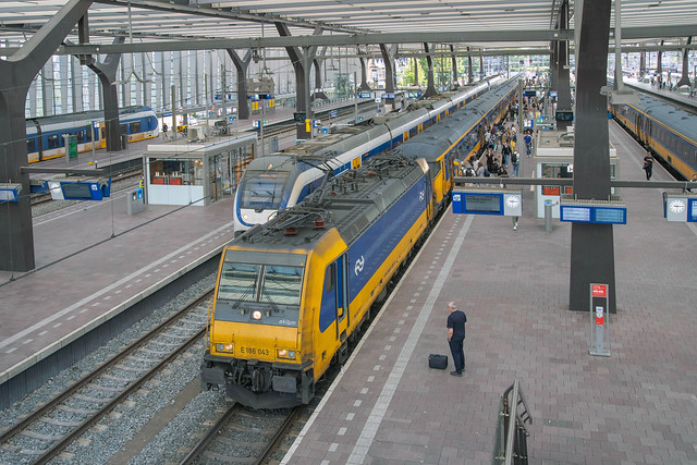 NS 186 043 Rotterdam Centraal