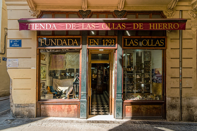 Tienda De Las Ollas De Hierro (1 of 2)  | Valencia, País de Valencia