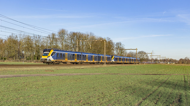 NS 3001 + 2754 rijdt als trein 7054.