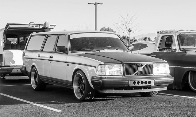 Volvo 240 Wagon at Rock Point
