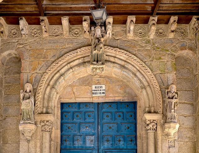 Portal da Igreja de Santa Maria Salomé