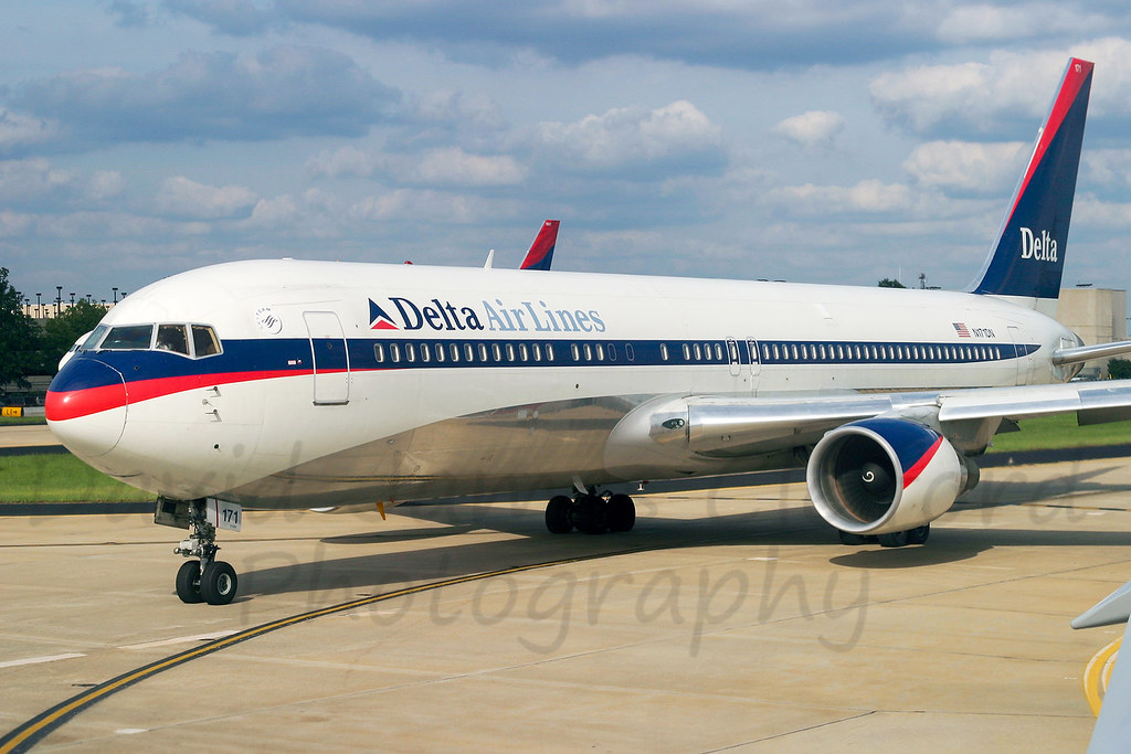 N171DN, Boeing 767-332ER, Delta Air Lines at Hartsfield–Jackson Atlanta International Airport.
