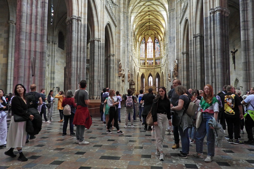 2023-08-30 Tourists in Cathedral