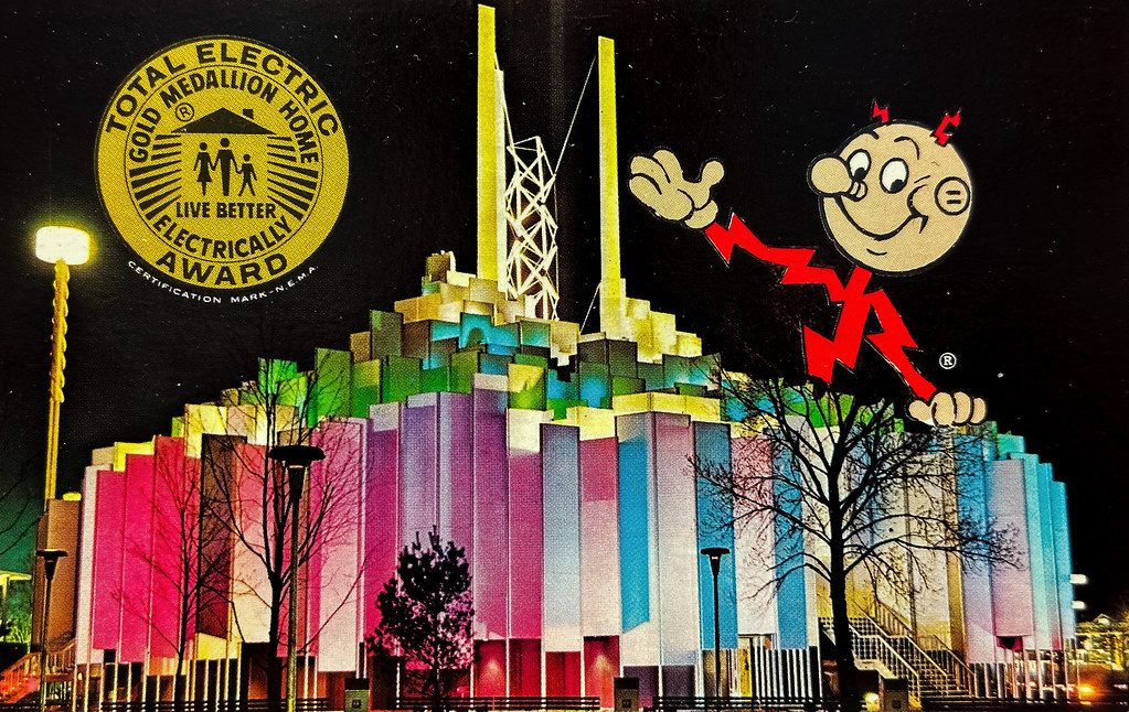 “Tower of Light, New York World’s Fair, 1964-1965. Official New York World’s Fair Postcard DT-87422-B, published by Dexter (1964).
