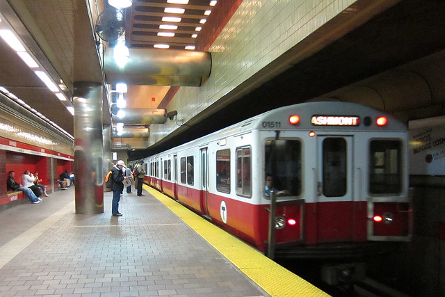 US MA Boston MBTA Red Line 01511 @ Harvard