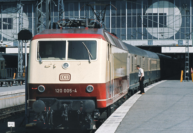 DB 120 005 München Hbf 11.04.1981