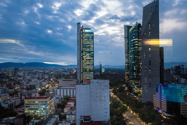 Hora Azul en Reforma