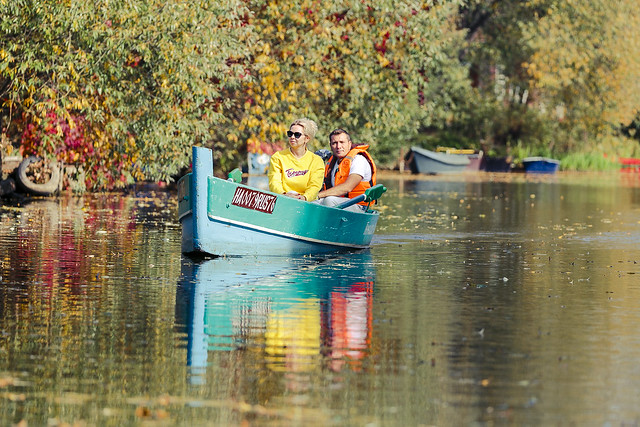 A couple in a boat on the Trubezh river