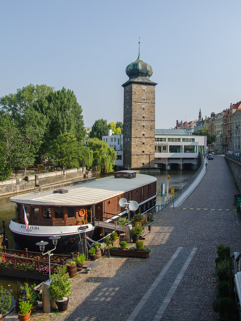 Botel et chateau d'eau de Šítkovská / Loďhotel a Šítkovská vodárenská věž