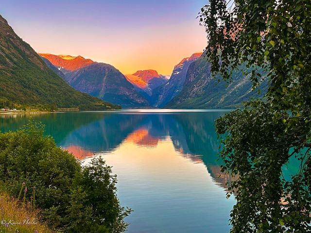 Lake Lovatnet at sunset, Norway-7202