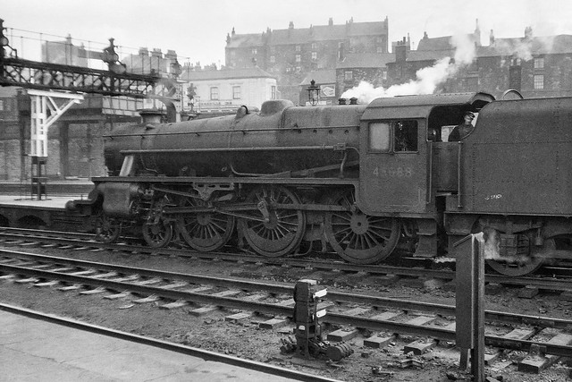 5MT BR 45088 at Sheffield Midland Station c1958