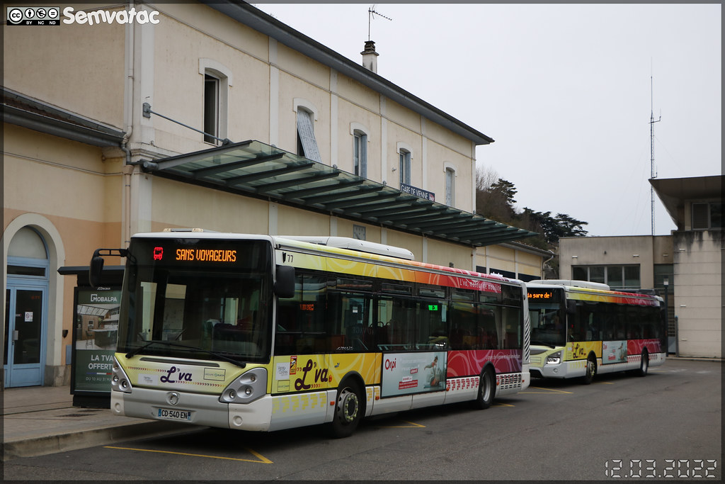 Irisbus Citélis 12 – Vienne Mobilités (RATP Dev) / L'va (Lignes de Vienne Agglomération) n°77
