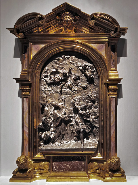 Altar encuentro entre Atila y el papa León I el Magno de mármol plata y bronce 1659 para la capilla de Felipe IV del Alcázar Museo Galería de las Colecciones Reales Patrimonio Nacional Madrid