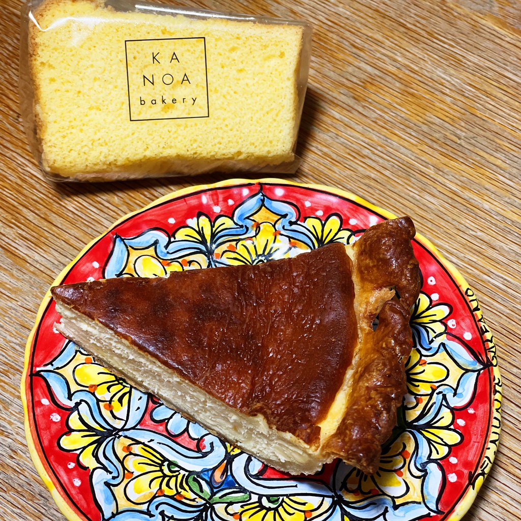 チーズケーキとシフォンケーキ