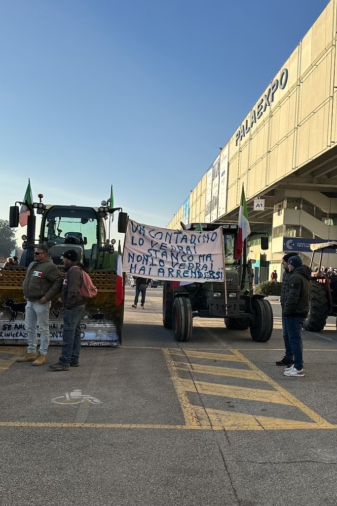 Proteste a Fieragricola con i trattori