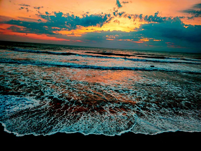 Sunrise at sea 🌊️