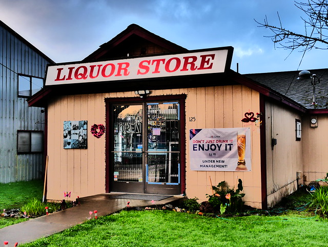 Liquor Store in Lakeside, Oregon
