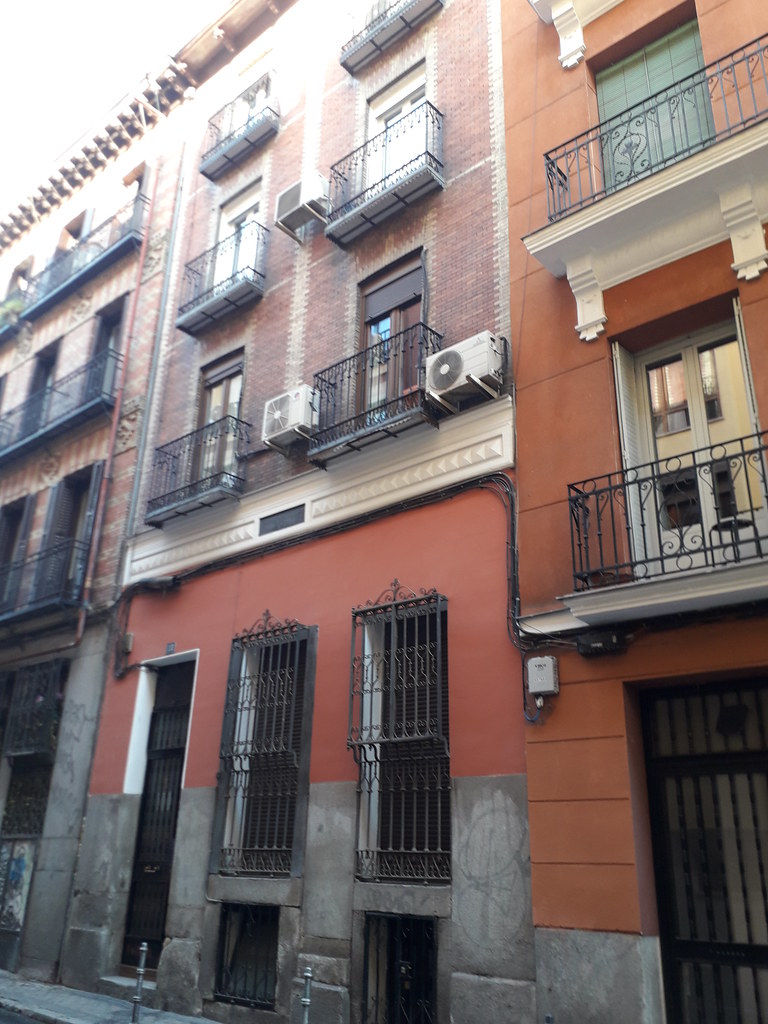 Brick  patterns,     Calle  Hermengildo, Chamberi, Madrid