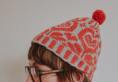 A sweet little hat to make your valentine or yourself.