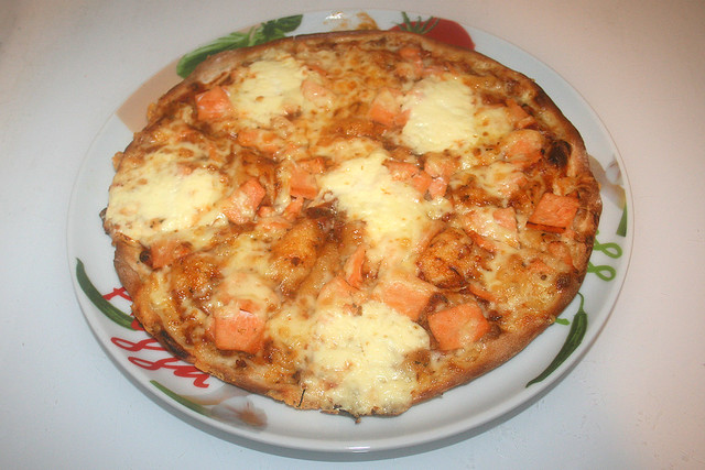 Pizza Alaska - Served / Serviert