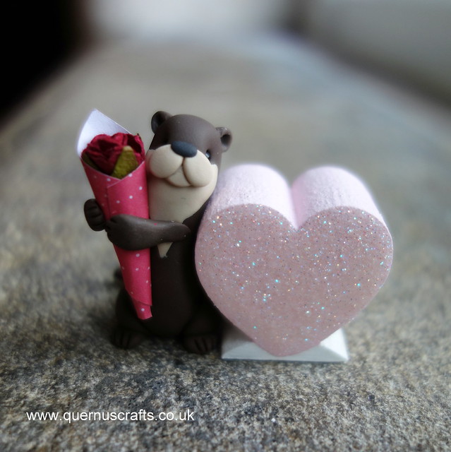 Wee Otter with Glitter Heart