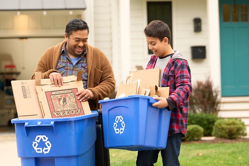 SUPER BOWL: Recycling Tips & Trends to Make Parties Great #MySillyLittleGang