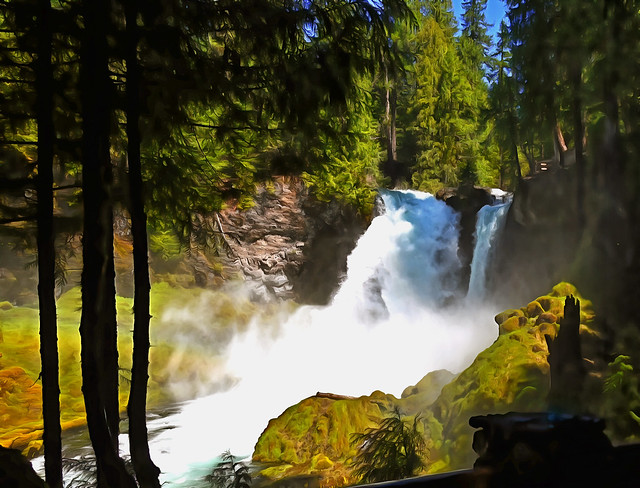 Sahalie Falls, in the Oregon Cascade Mountains