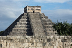 Chichén Itzá: Div světa aneb Díváte se a díváte na El Castillo