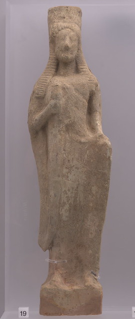 Miniature terracotta standing female figure of Ionic-Attic type, from Locri-Parapezza (MANN 264708)