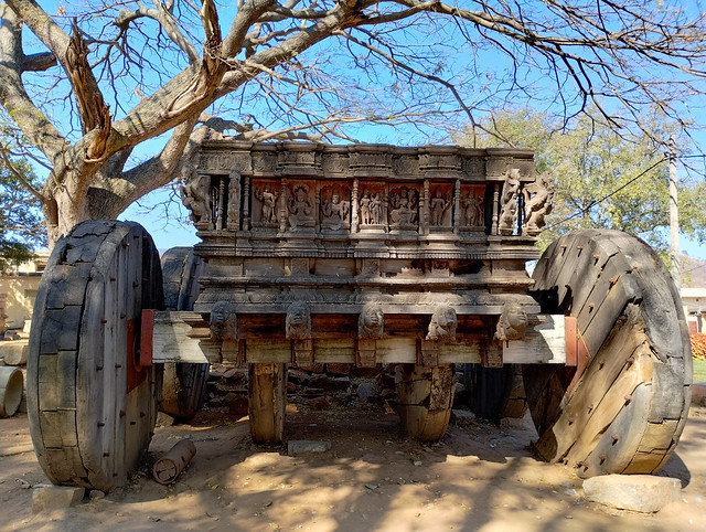 Wooden chariot at Bhoganandhiswara temple