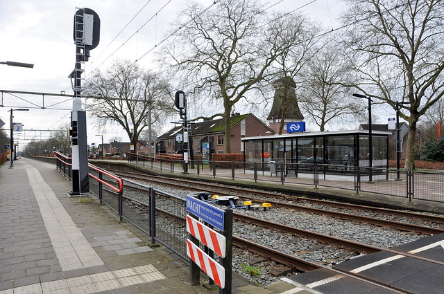 Het treinstation Wijhe aan de spoorlijn Deventer-Zwolle