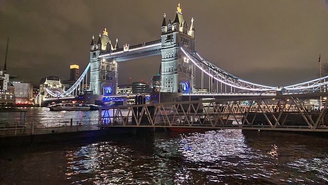 CITY OF LONDON TOWER BRIDGE THAMES RIVER 2024