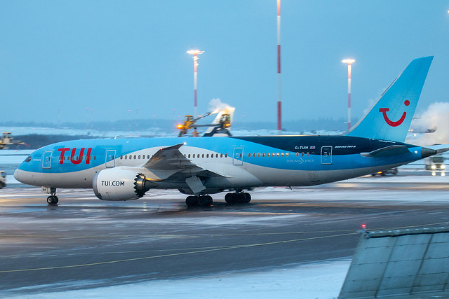TUI - Boeing 787-8 Dreamliner G-TUIH @ Helsinki Vantaa