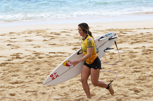 The vivacious Caroline Marks is on Oahu to begin the defense of her World Title_7S3A0319