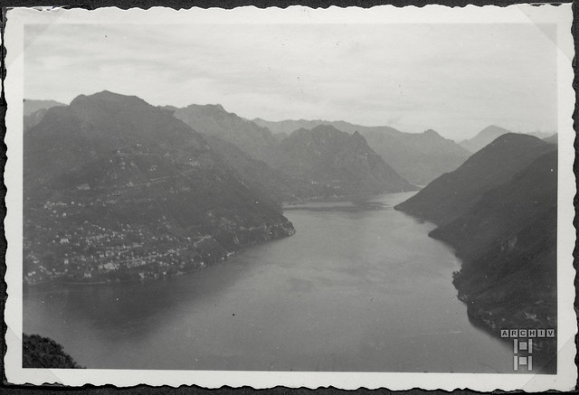 ArchivTappen40(4N)Album6H834 Blick vom Monte San Salvatore, Lugano, 1950er