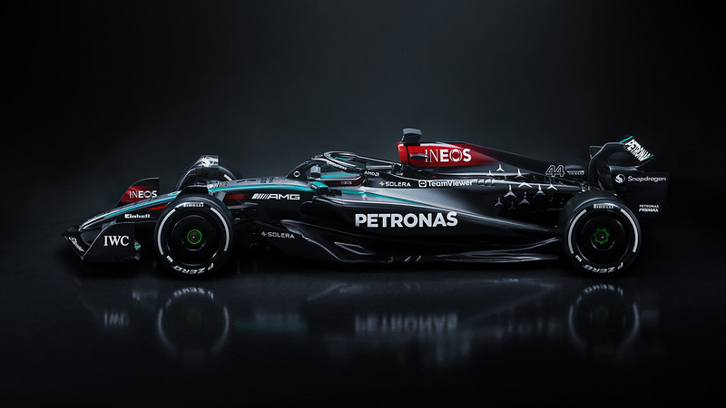 Mercedes-AMG W15 E PERFORMANCE - Lewis Hamilton - Side Profile