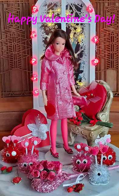Happy Valentine's Day!  Francie is wearing a Poppy Parker (Barefoot in the Park, Corie Bratter) outfit.  I will take pictures of her with the coat off.