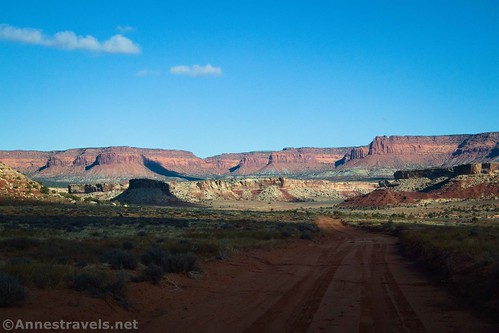 Driving down into Cove Canyon on the Waterhole Flat Road, Glen Canyon National Recreation Area en route to the Maze District of Canyonlands National Park, Utah