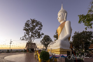 Wat Putthawat (Puttha Phu Sing)