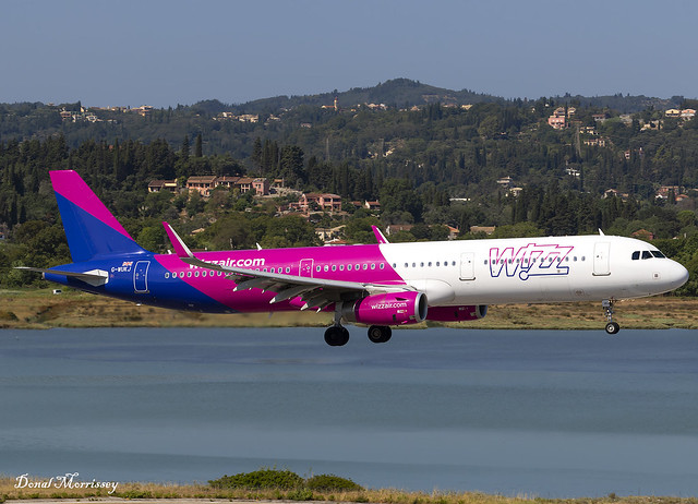 Wizz Air A321-200 G-WUKJ