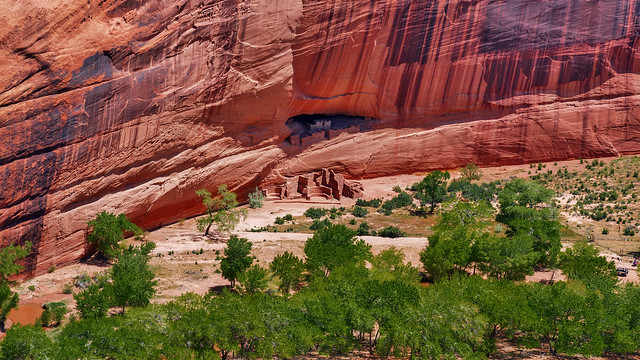 The White House Ruins a village built by Anasazi Indians , Canyon de Chelly National Monument , Arizona, USA