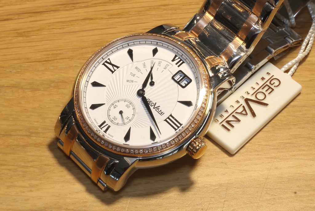 GeoVani Men's diamond and rose gold watch. Beautifully crafted