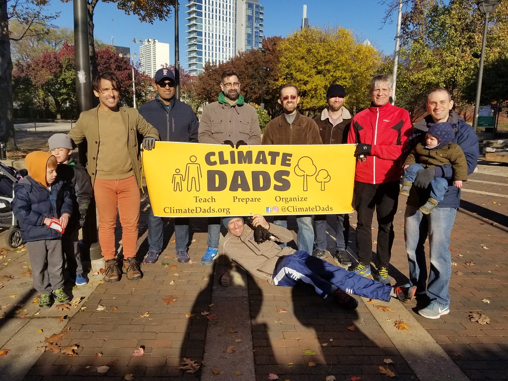 「氣候爸爸」以氣候變遷為主軸舉辦社交與宣傳活動。照片來源：擷取自Climate Dads Facebook