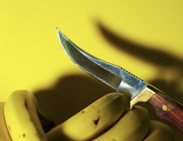 Knife with bananas 1