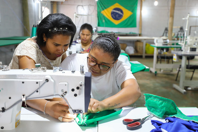 16/02/2024 - Coworking na Estrutural incentiva produção e gera renda para mulheres
