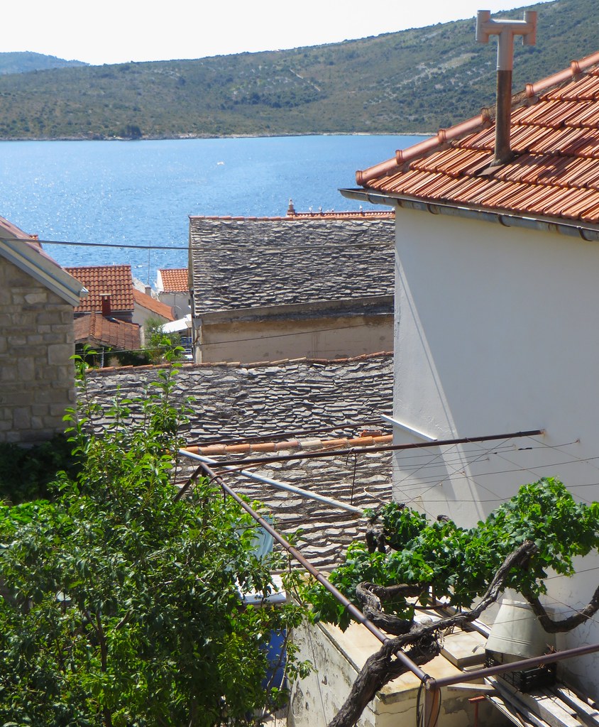 Les toits de lauze, Primošten, comitat de Šibenik-Knin, Croatie.