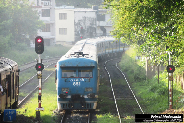 S9 851 at Colombo Fort in 18.01.2024