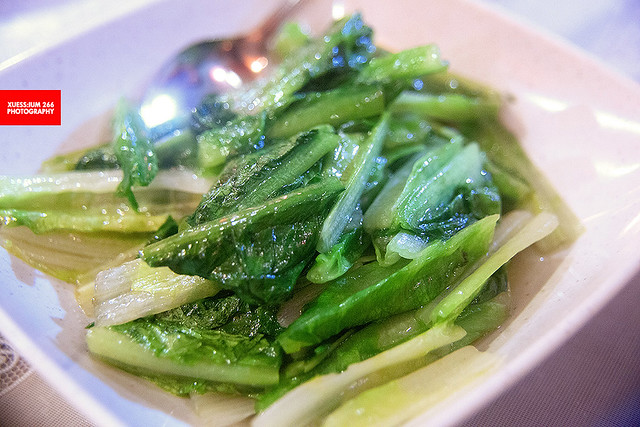 江鱼香麦菜 (Leafy Lettuce With Crispy Anchovies)