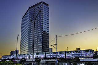 Tokyo Monorail passing by Ten'nouzu Isle
